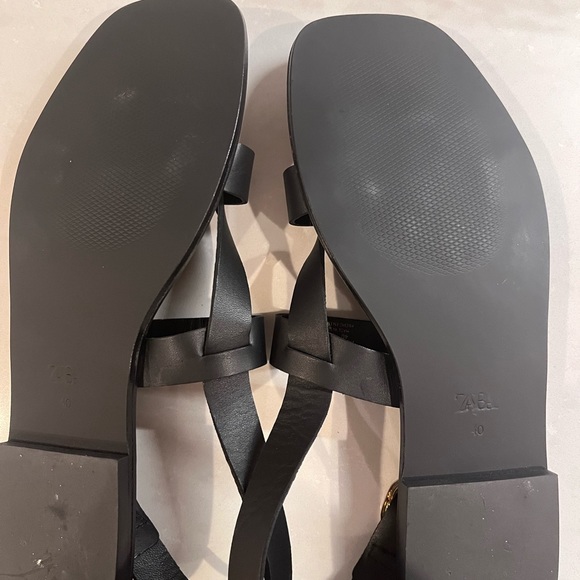 Black flat sandals - Picture 5 of 5